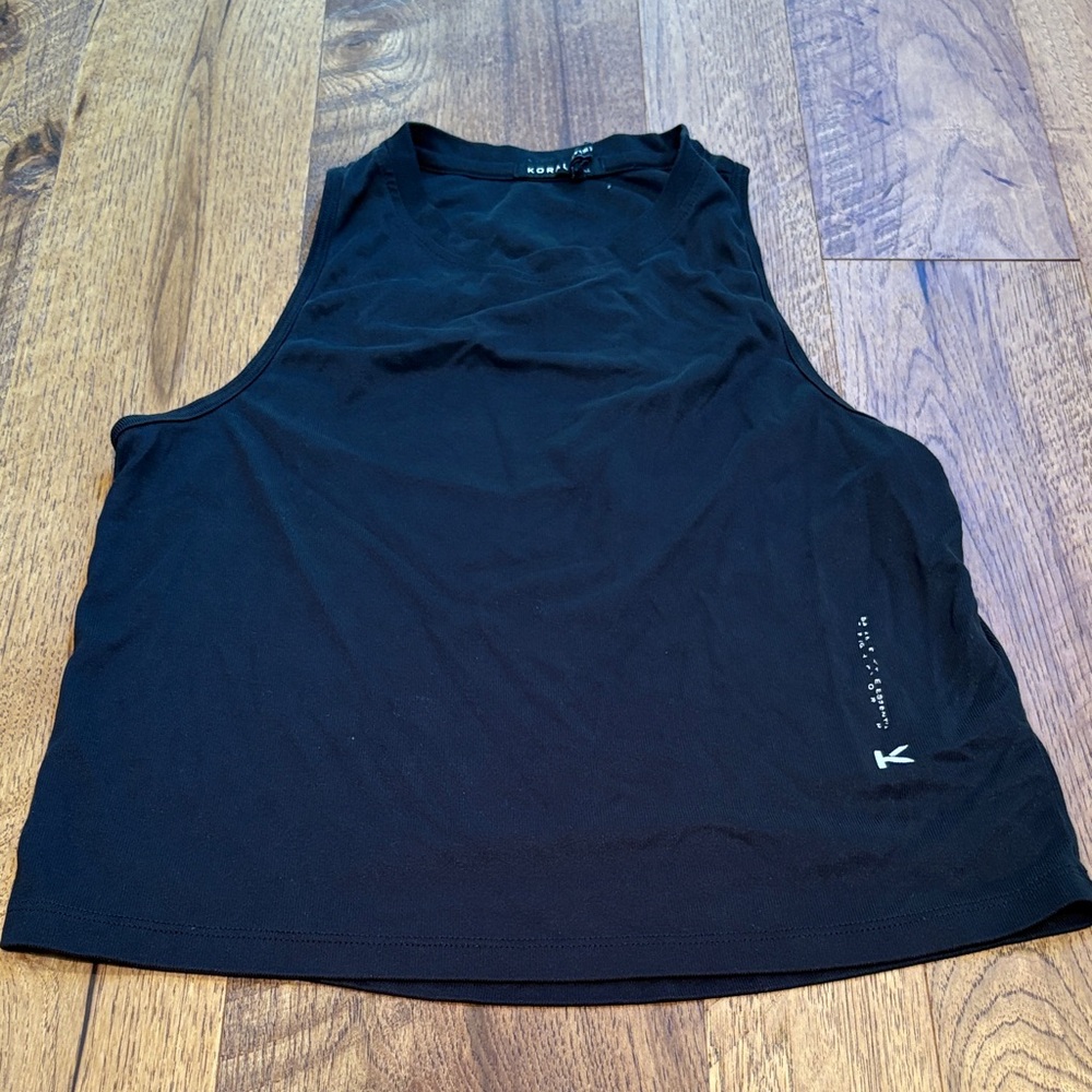 Koral Woman’s Black Tank Size XS